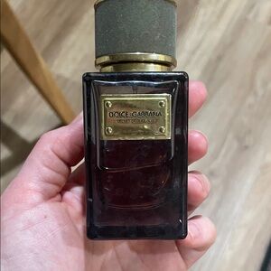 Dolce & Gabbana Velvet Tender Oud Black and Gold Bottle
